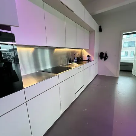 Elite Aa Harbour Penthouse Apartment