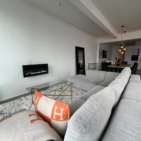 Elite Aa Harbour Penthouse