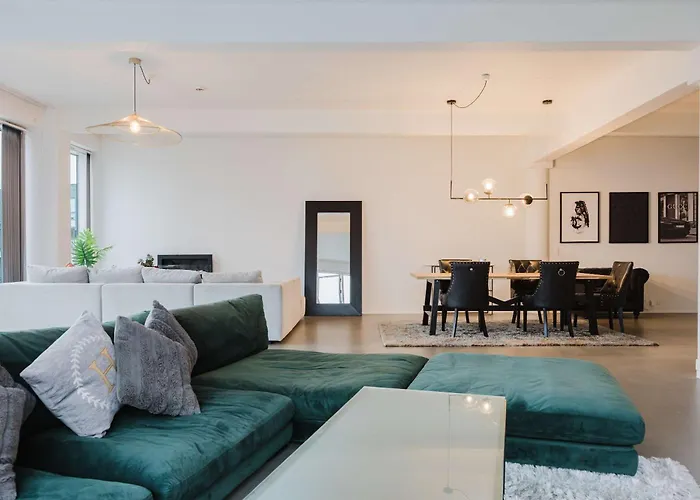 Elite Aa Harbour Penthouse